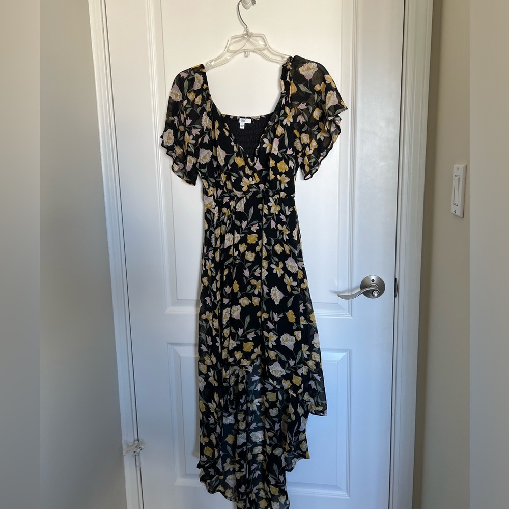 Floral AUW small high low dress. Great for a beach vacation or brunch.